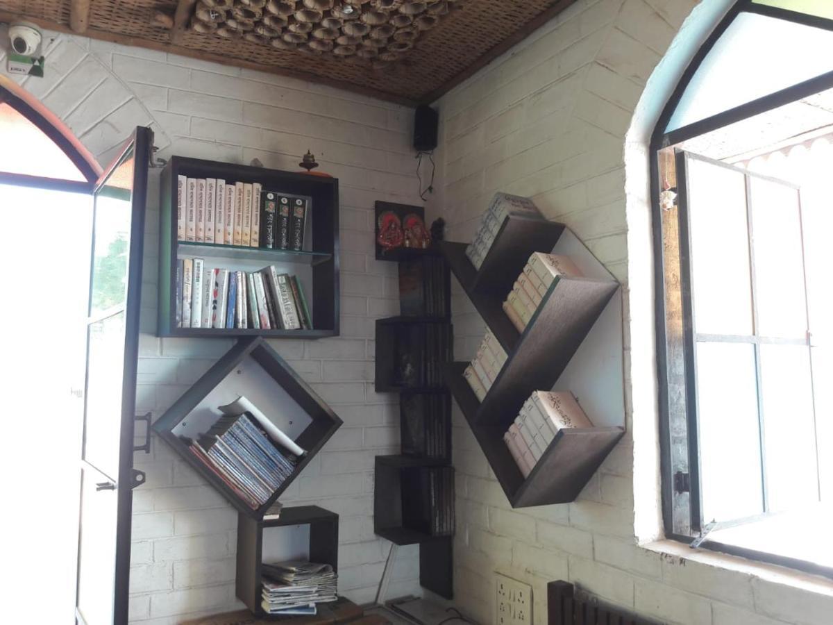 Panthashala Santiniketan Hotel Sri Niketan Buitenkant foto